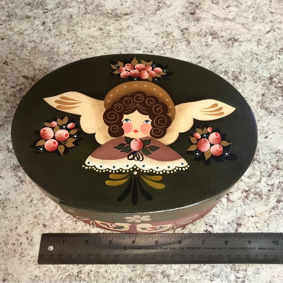 VTG Shabby Chic CHEESE BOX Folk Art Angel Roses Hand Painted Farmhouse Wood Oval - Picture 3 of 11
